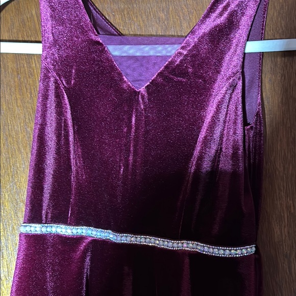 Speechless Burgundy Dress with Accents - Picture 5 of 5